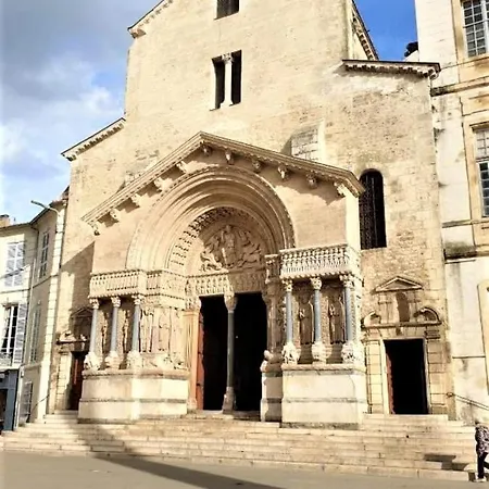 Appartement A Deux Pas De La Place Du Forum Arles Exterior photo