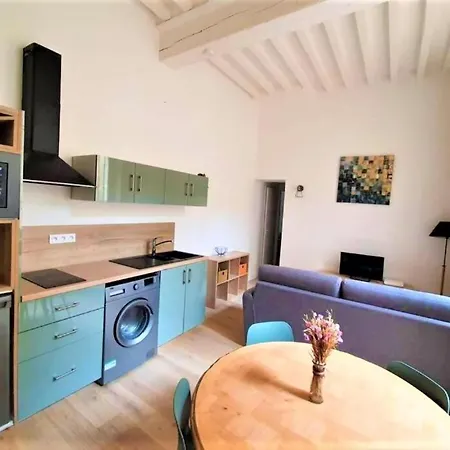 Appartement A Deux Pas De La Place Du Forum Arles Exterior photo