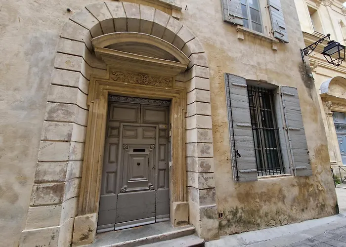 Appartement A Deux Pas De La Place Du Forum